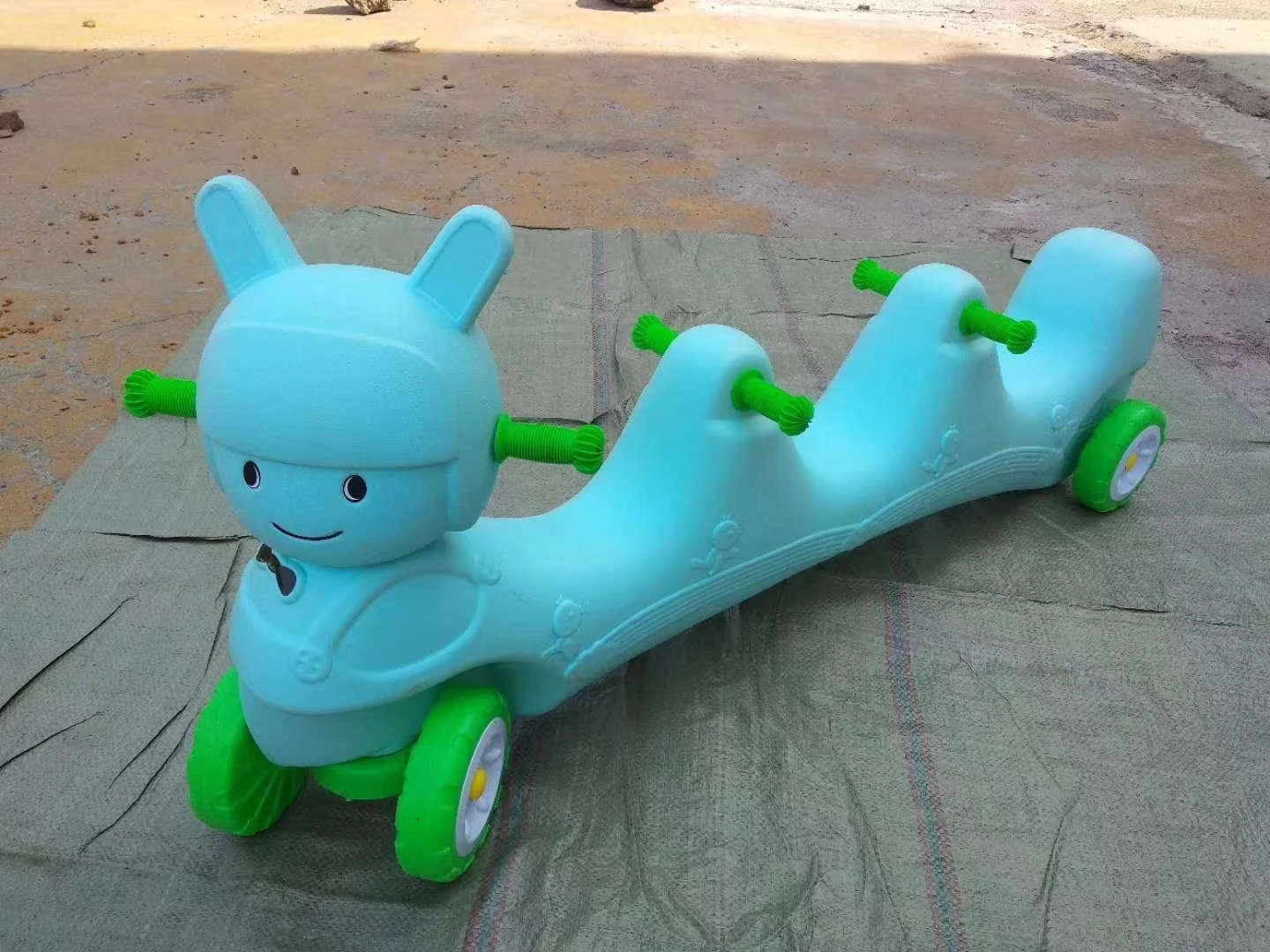 Hot Sale Factory Supplier Bear Shape Baby Plastic Ride On Toy With Four Wheels