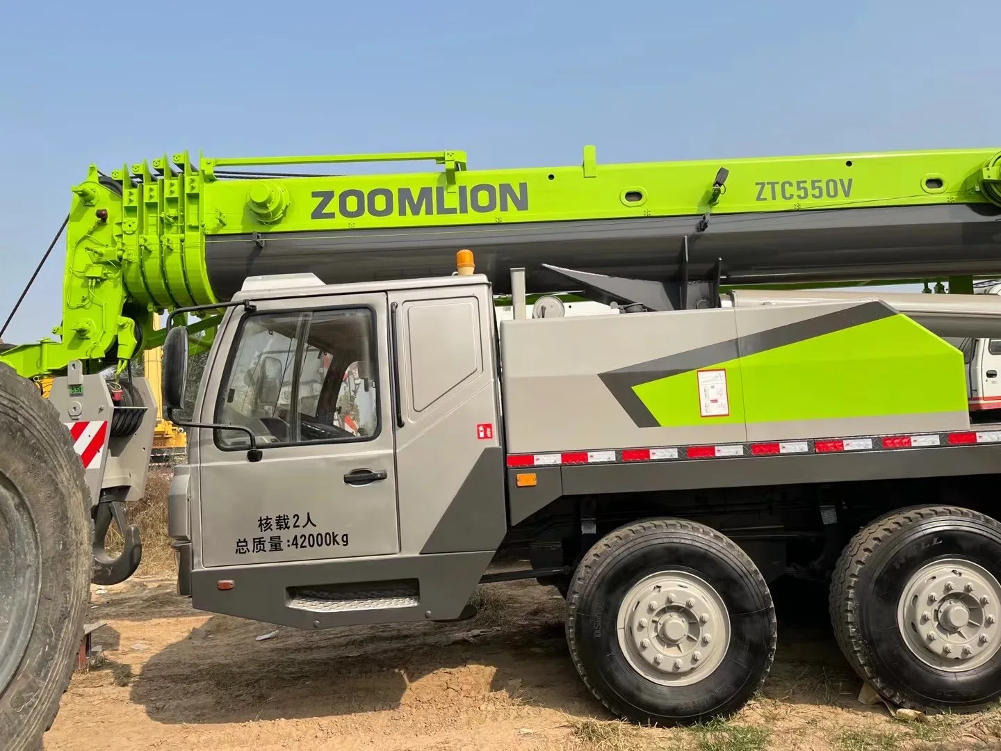 Zoomlion Electric Hydra 50 Ton Knuckle Boom Truck Mounted Crane