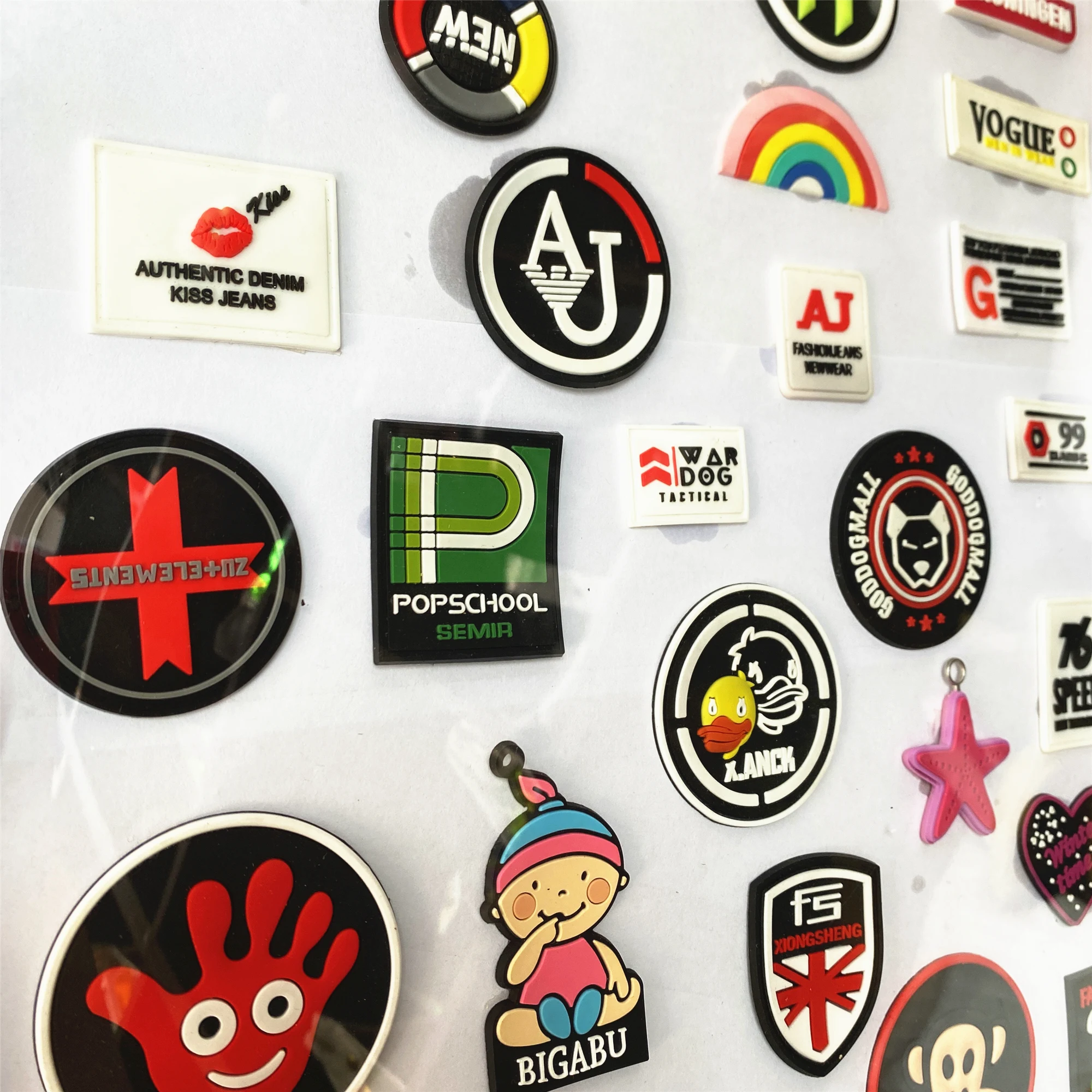 Custom 3d Silicone Logo Heat Press Label Soft PVC Embossed Rubber Label Patch For Clothing