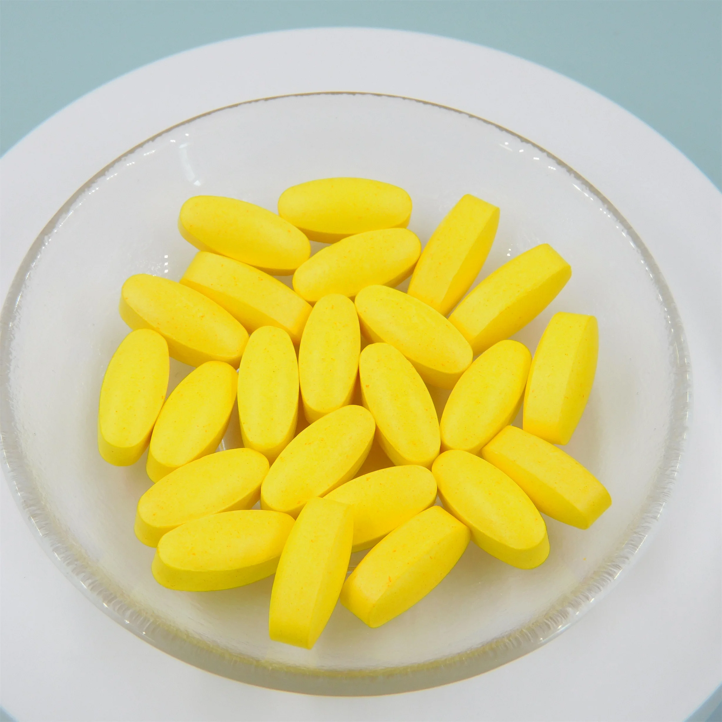 Nutritional supplement vitamin C 950mg fruit and peach chewable tablets enhance human immunity