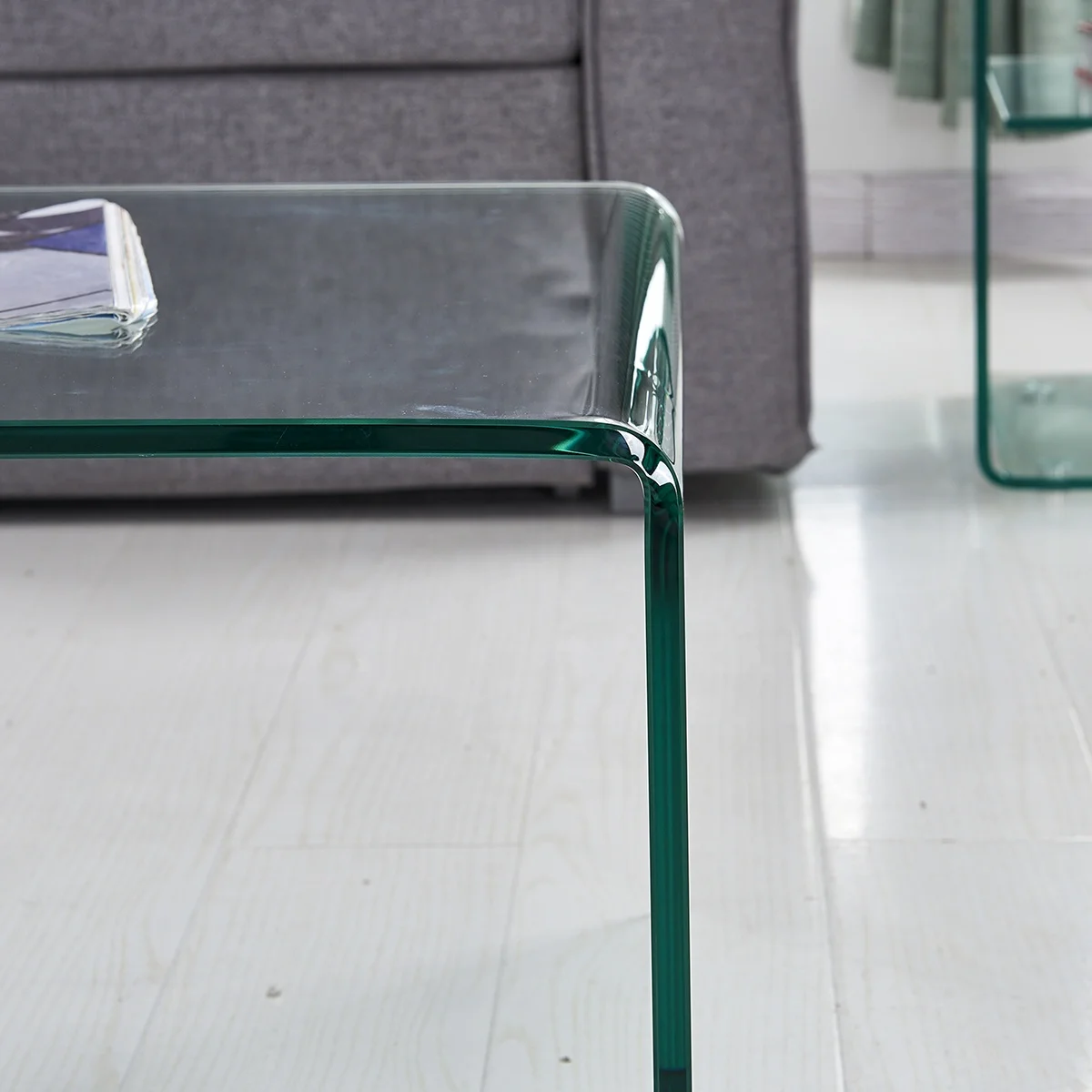 
Tempered Glass Latest Glass Decorative Transparent Drawing Room Table Designd For Living Room 