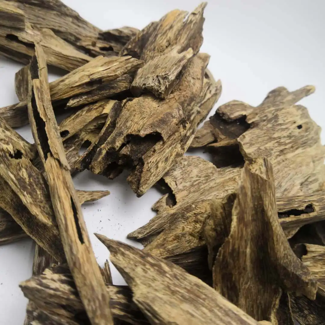 Factory  Sale Vietnam Oud Bakhor Wholesale Natural Wood Agarwood Chips High Quality Wood Fragrance Chips Agarwood