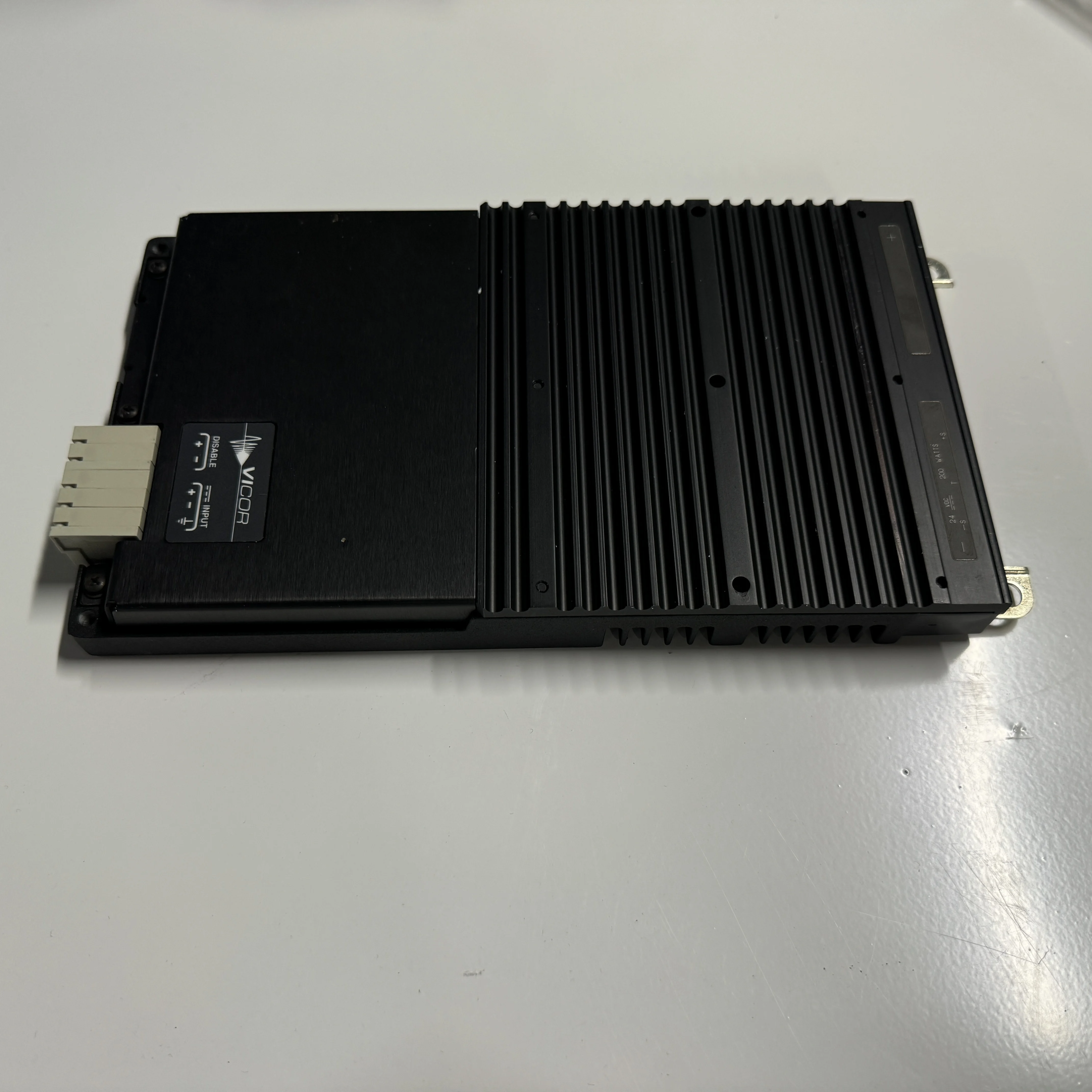 VI-MCW3-EU  DC/DC POWER SUPPLY