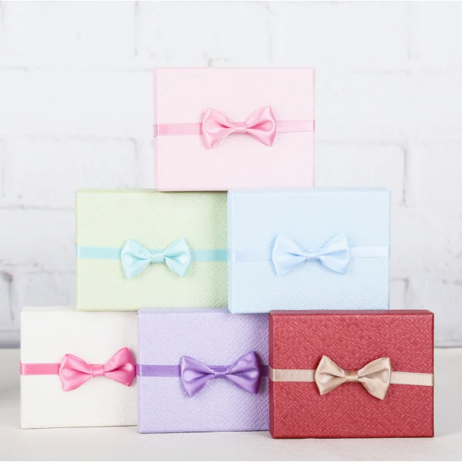 Индивидуальная предварительно привязанная подарочная лента с атласным бантом