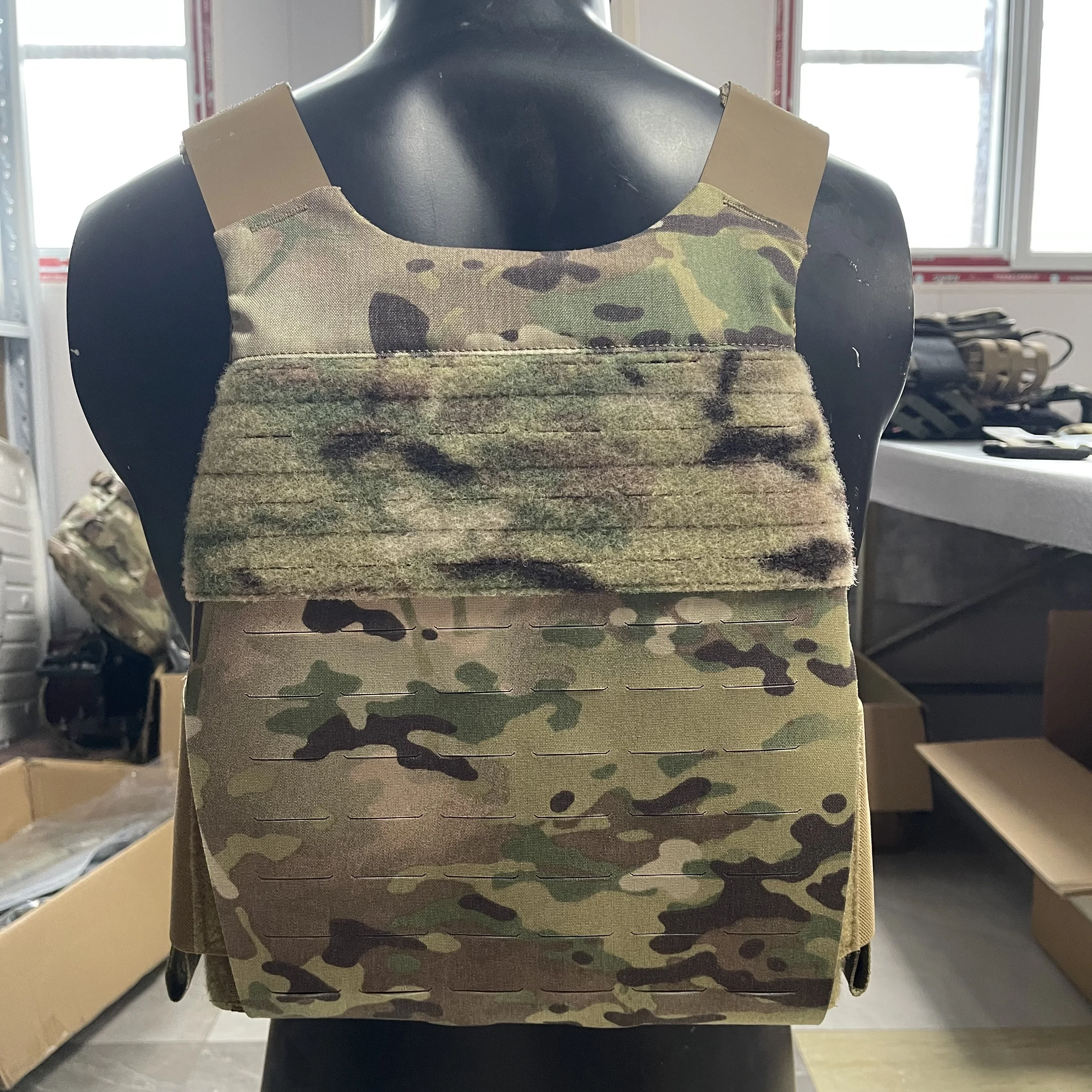 Camouflage tactical vest plate carrier