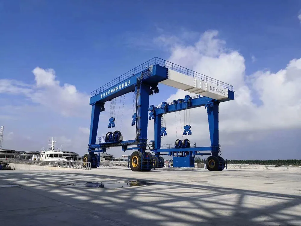 Factory 200 Ton 500 Ton Gantry Crane New Travel Lifting Yacht Boat Lift for Shipyard Motor Gearbox with 3m Max Lifting Height