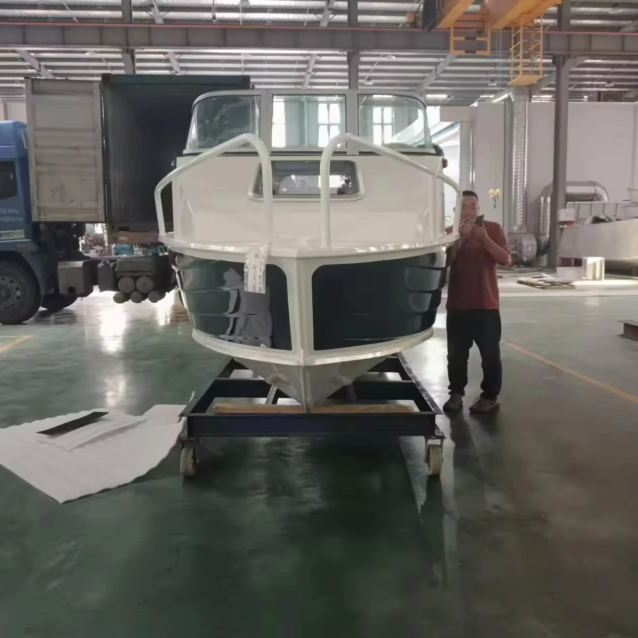 2024 The latest design good quality low price practical small fishing boat