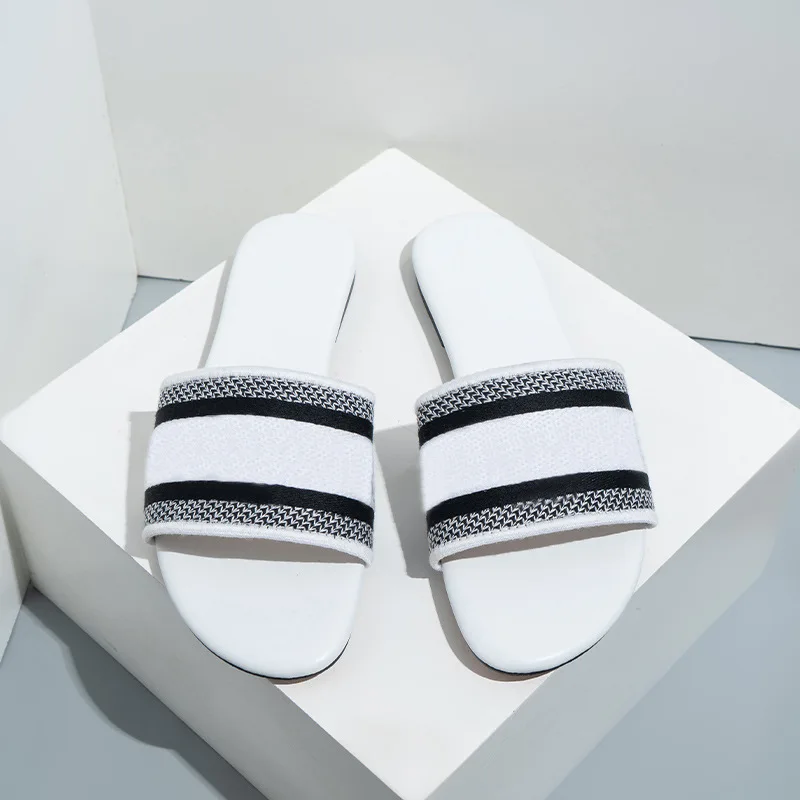 Wholesale designer brand shoes fashion ladies flat sandals PU leather slipper for women