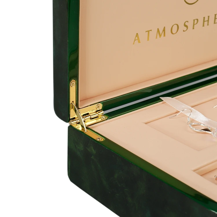 Word Display Watch Dark Green Packaging Gift Case Wooden Packaging Jewelry Boxes Multifunctional Area Custom Logo Metal Wood Box