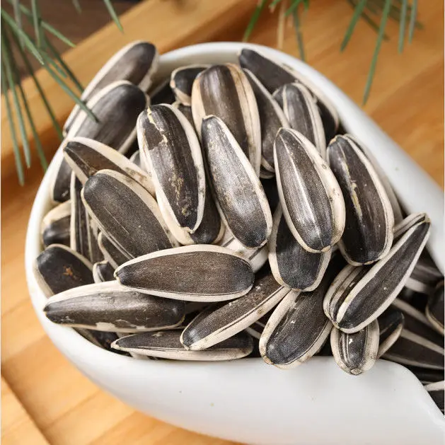 363 Organic Sunflower Seeds Black Wholesale Best Quality Chinese Sunflower Kernels with Market Price Premium Crop 2022 10%max