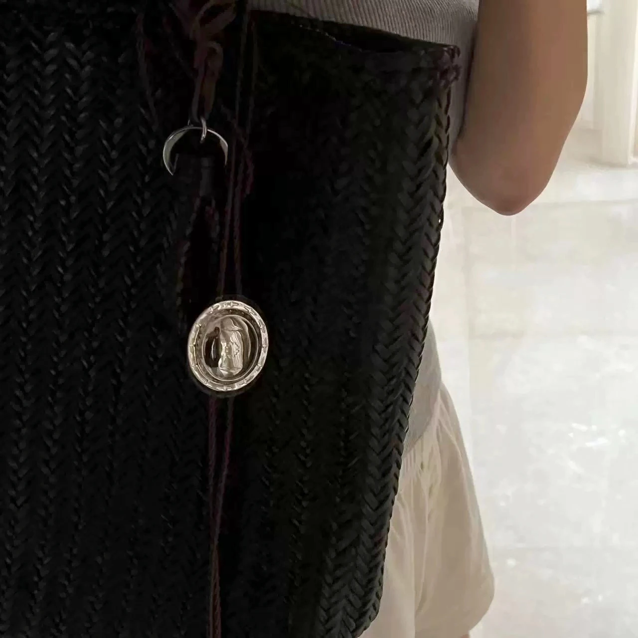 Daidan Environmental Brass Shield Leather Rope Sweater Chain Adjustable Boho Bolo Tie Necklace