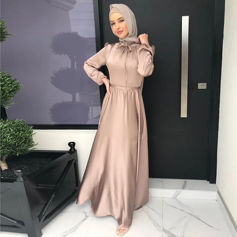 2023 Summer Long Sleeve Satin Finish Robes Abaya Long Dress Traditional Muslim Clothing Dubai Middle East Women OEM Service 1000