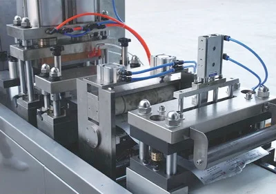 Factory Sale Fully Automatic Pharmaceutical Capsule Tablet Packing Machine Blister Tablet Manufacturing Machine