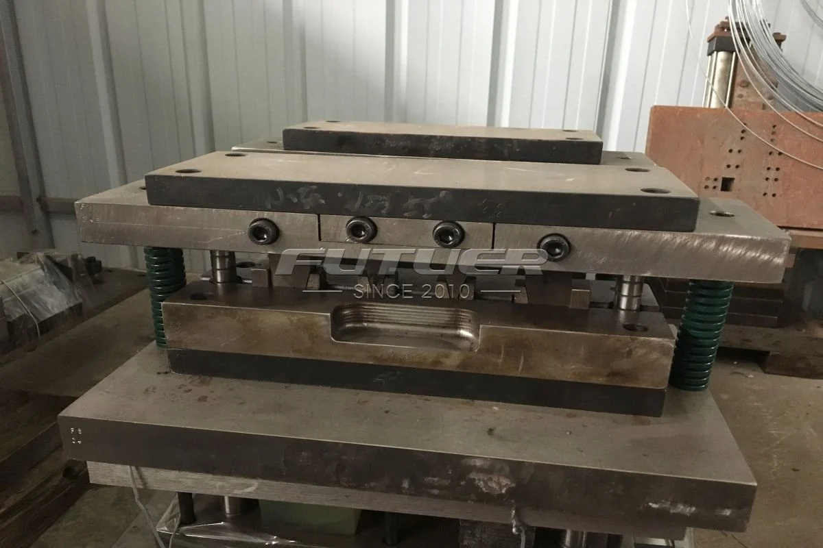 Mould manufacturer metal stamping mold terminal progressive extruding mold