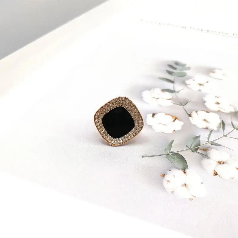 2022 New Women Rose Gold  Plated 925 Silver White Zircon Engagement Rings Wedding Black Agate Ring  Gold Chunky Ring for Party