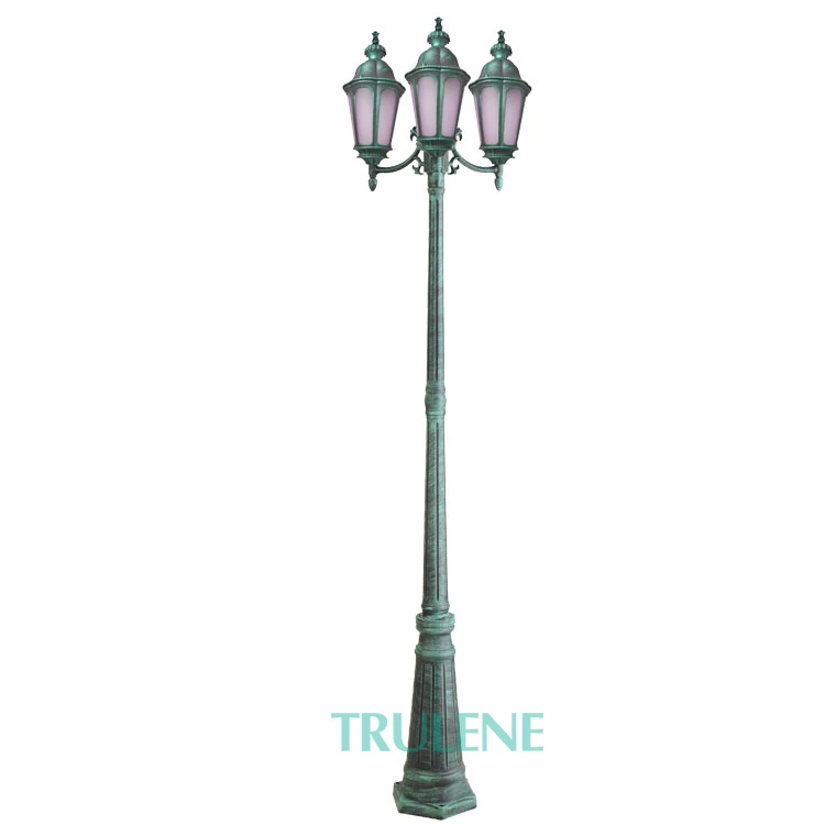 garden pole light modern 2.jpg