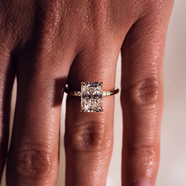 Custom Costume Jewelry Manufacturer Wedding Zircon Diamond Radiant Design 925 Silver Ring