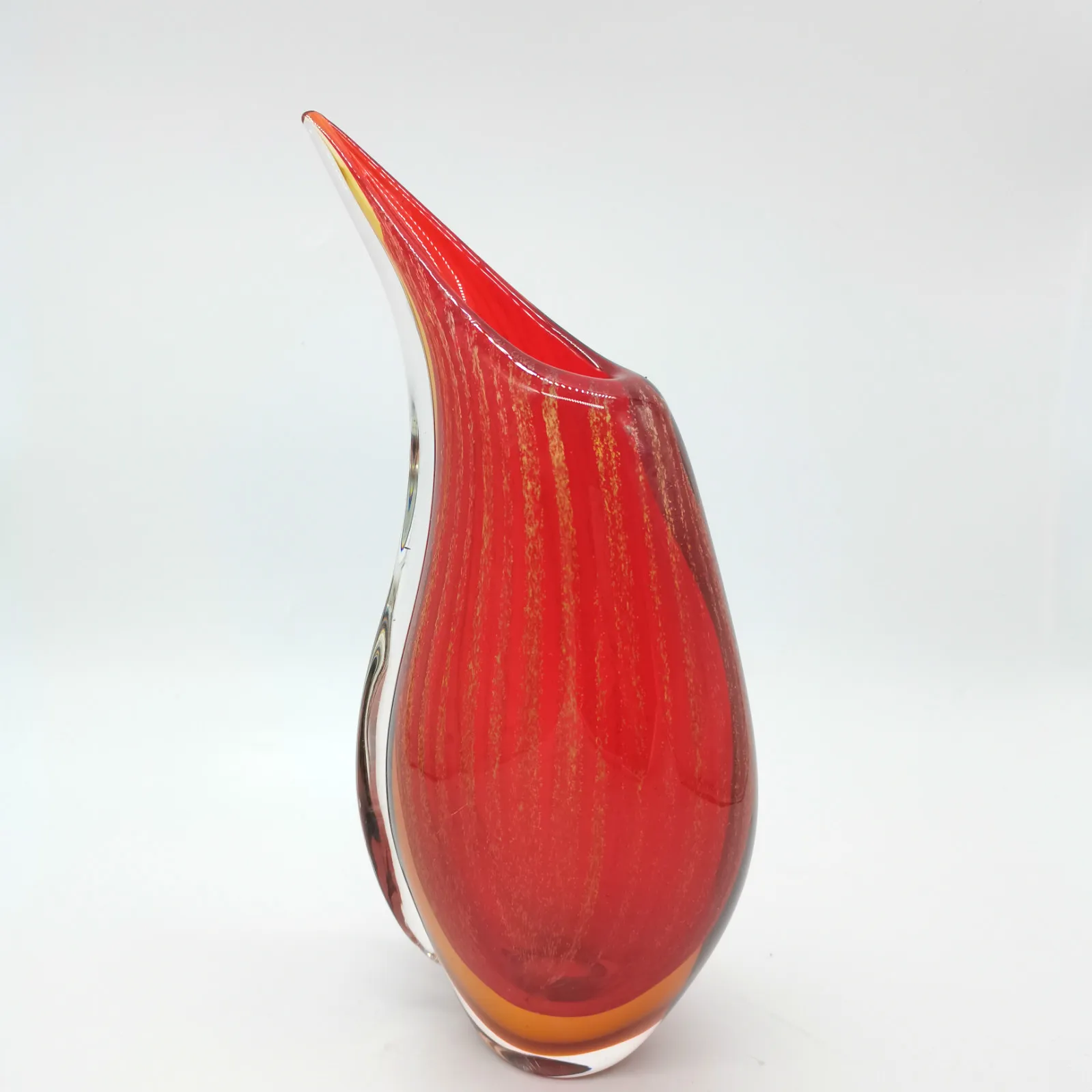 Simple Red Shaped Handmade Art Glass Vase for Decoration