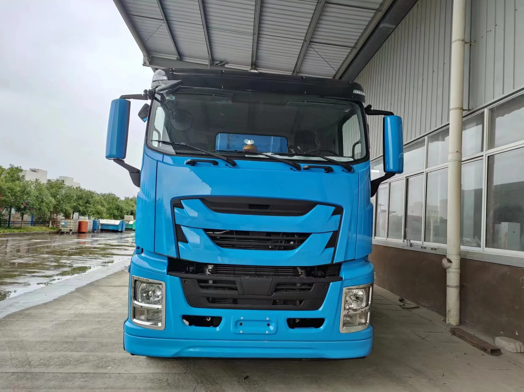 Isuzu 2024 new left hand drive 350hp 420hp 460hp 520hp giga dump truck