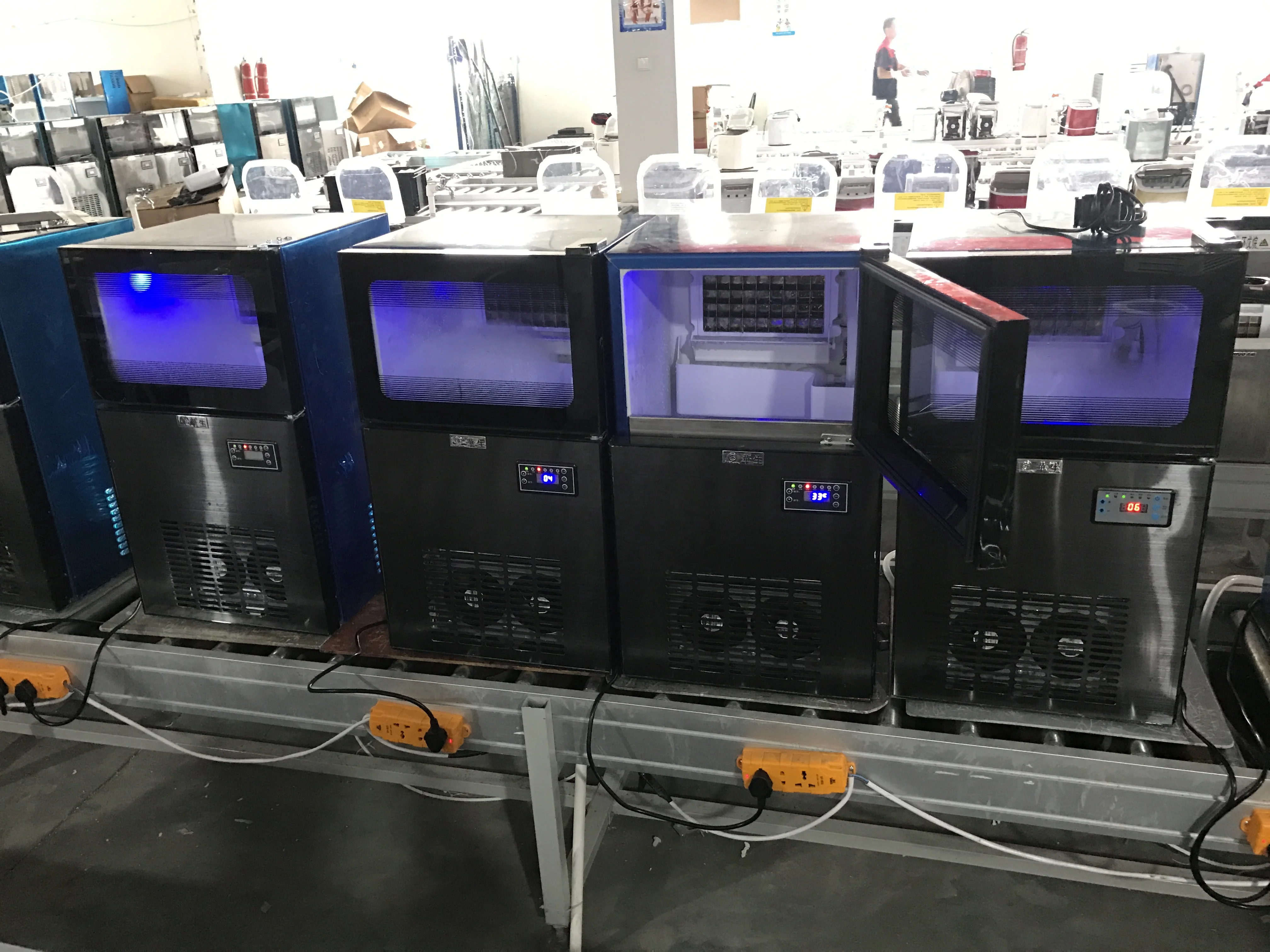 Commercial stainless steel air-cooled ice maker with adjustable ice size with 36 ice lattice built-in fan factory direct sales