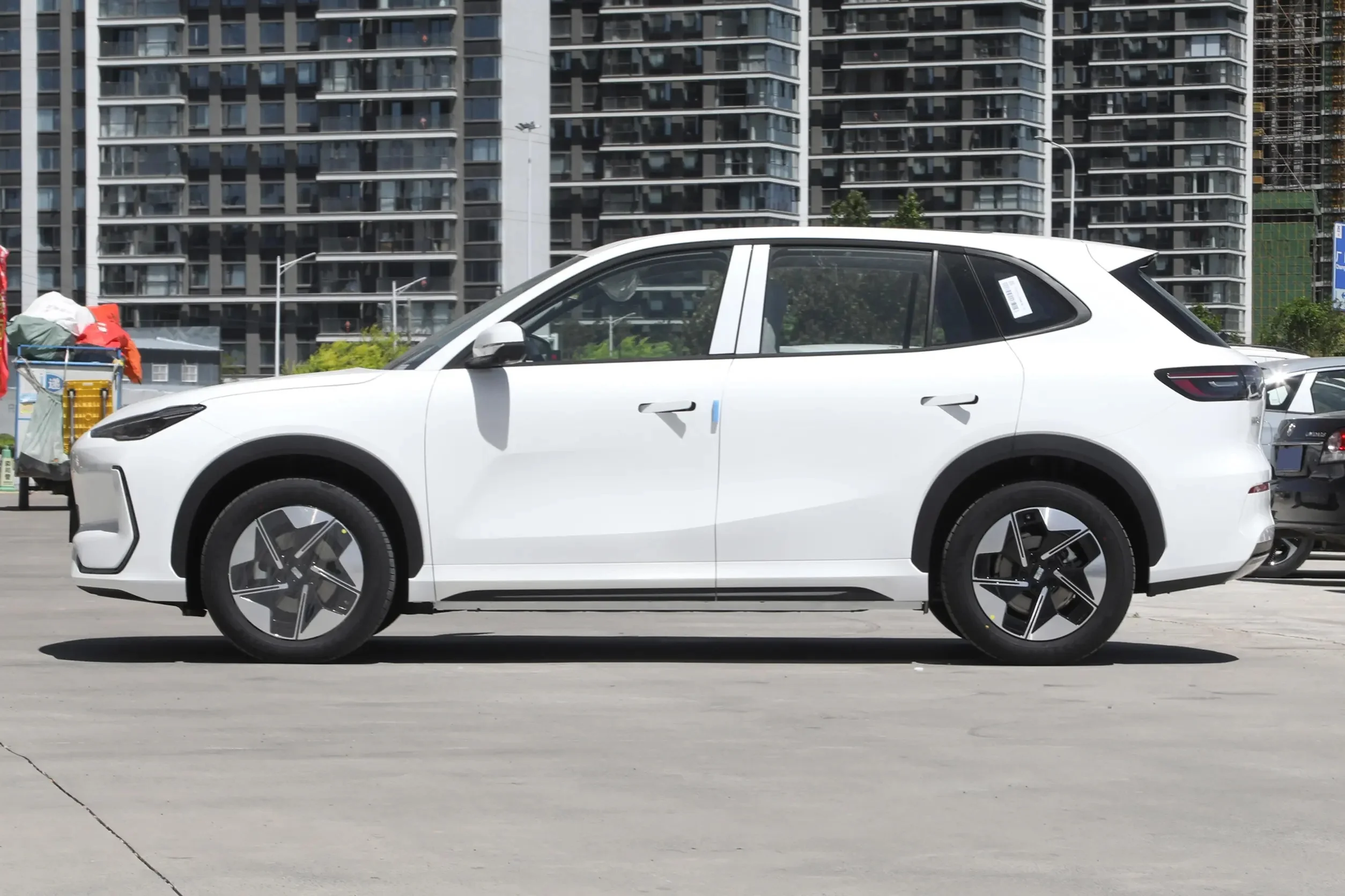Китайский умный автомобиль компактный семейный внедорожник Geely Galaxy E5 2024 440/530 км чистый электромобиль