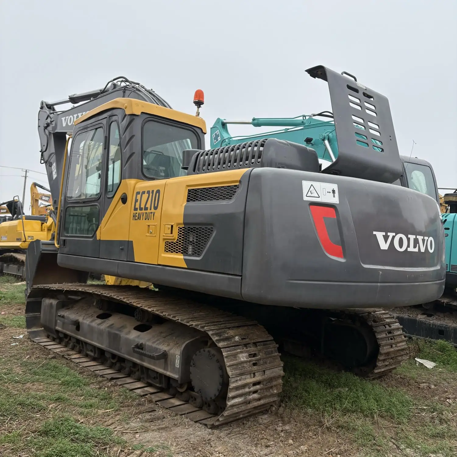 Professional Supply Second Hand Crawler Excavator Volvo EC210 21T Used Excavator Machinery For Sale