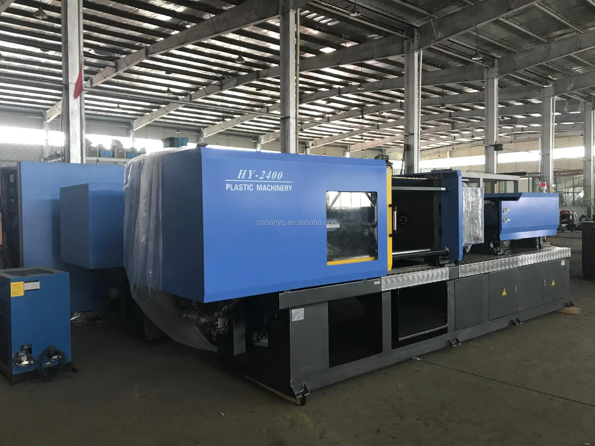 PET plastic injection molding machine price