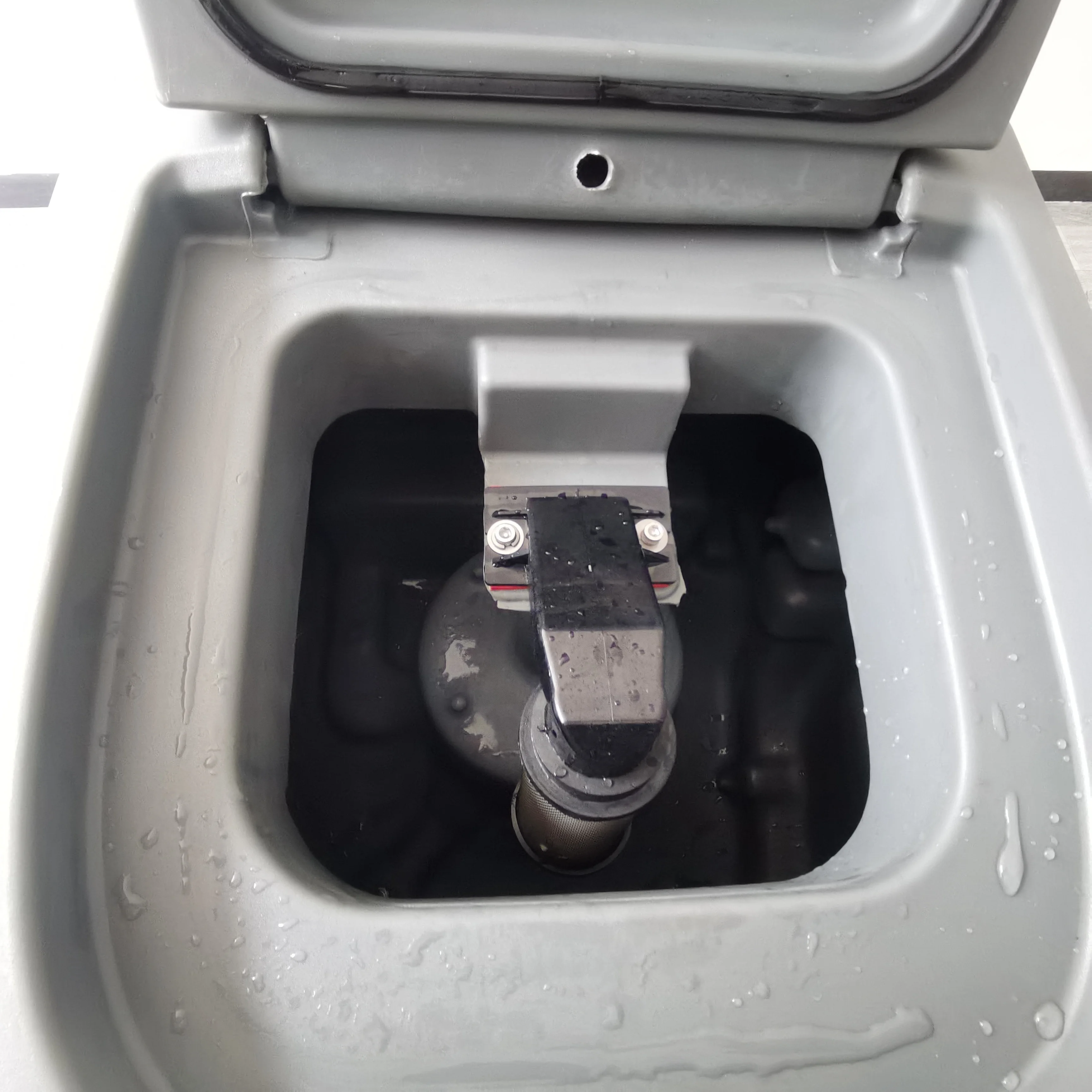 New Design Gym Shop Use  Walk Behind Floor Scrubber Machine High Quality Motor From Factory