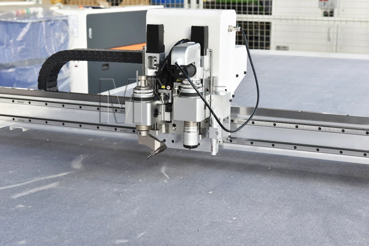 MYT Pre-insulated Duct Cutting Machine