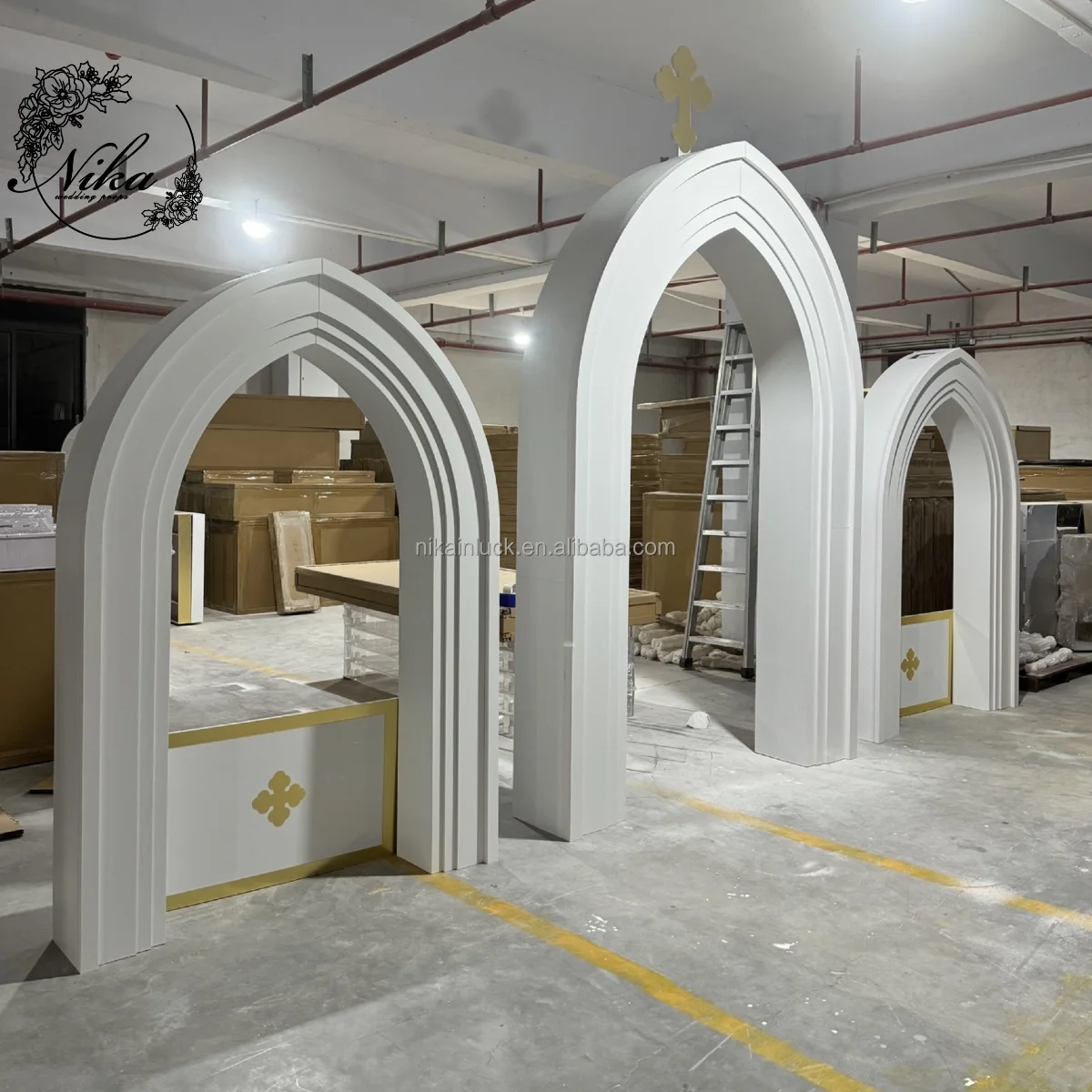 NIKA Customize Castle Shape Large Acrylic Stand Set 3D India Style White Acrylic Backdrop Door For Wedding Events