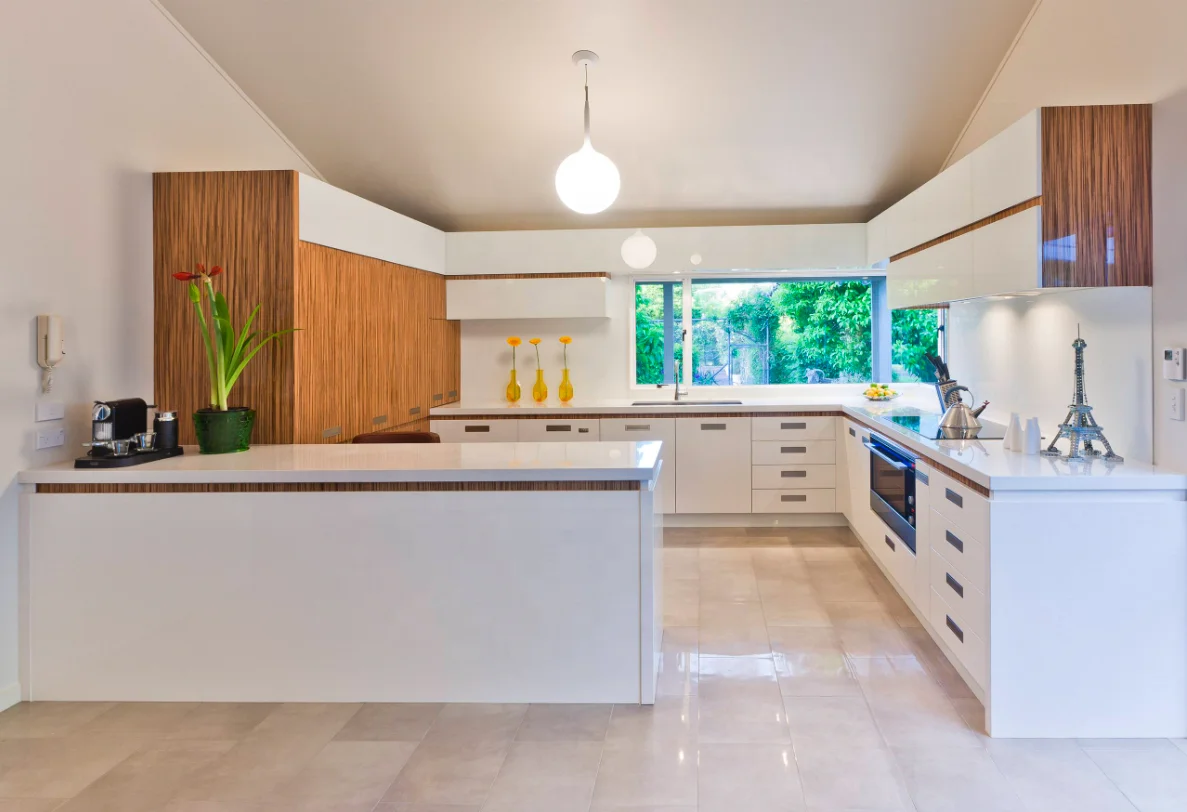 Custom Home Improvement White Lacquer Medium Kitchen Cabinet Modern Kitchen Furniture Design