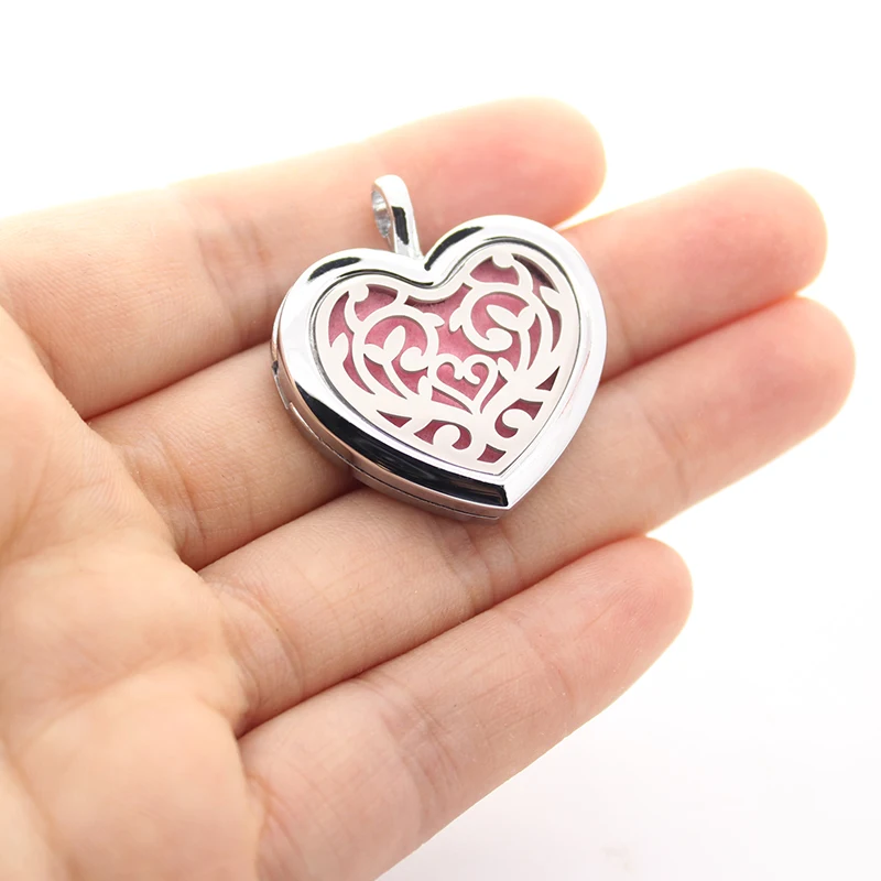 30mm Heart Shape Diffuser Necklace Pendant For Women Jewelry Making Essential Oil Aromatherapy Perfume Locket With 10pcs Pads
