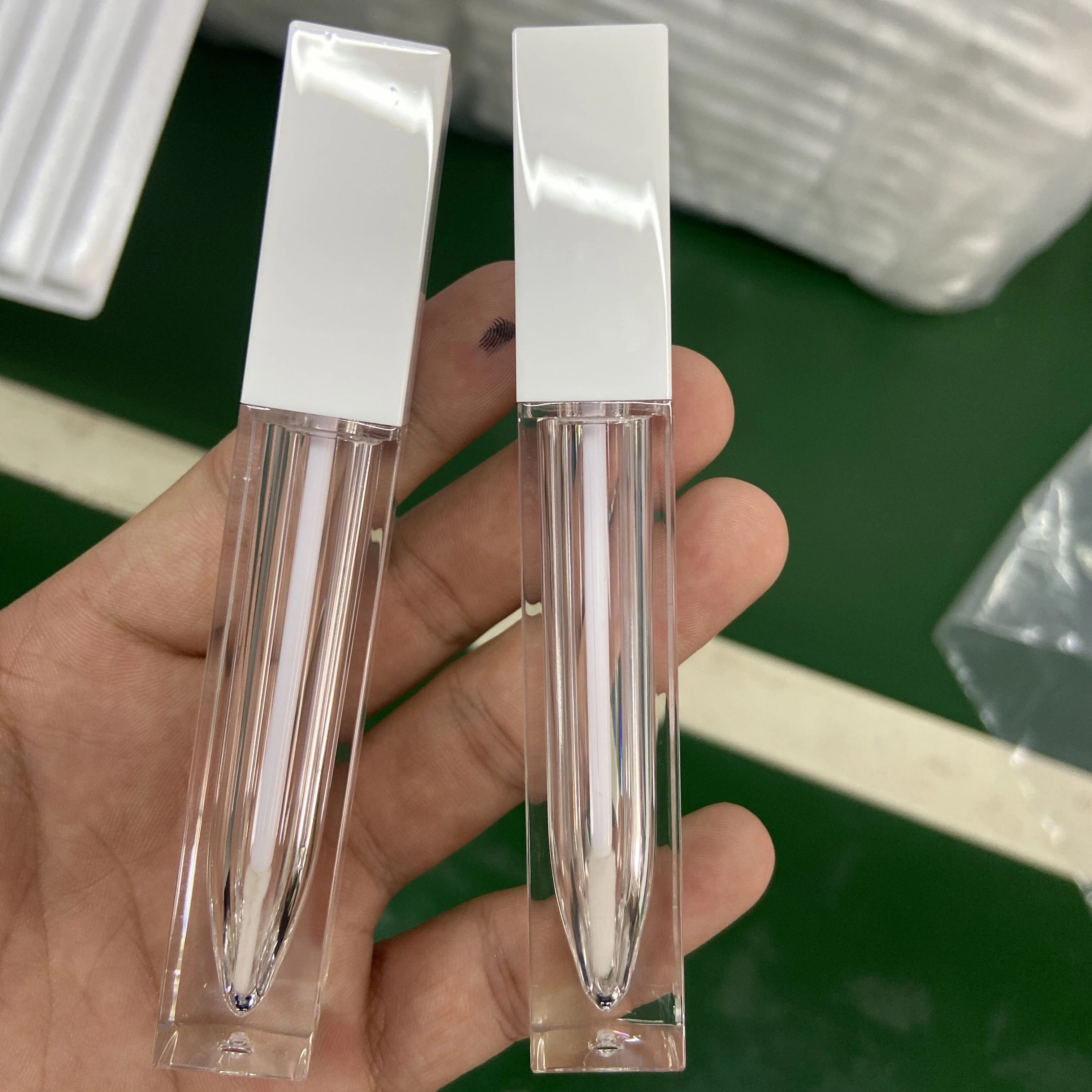 Square Clear Lipgloss Packaging Custom Cosmetic Empty Lip Gloss Tube High Quality Plastic Liquid Lipstick Container