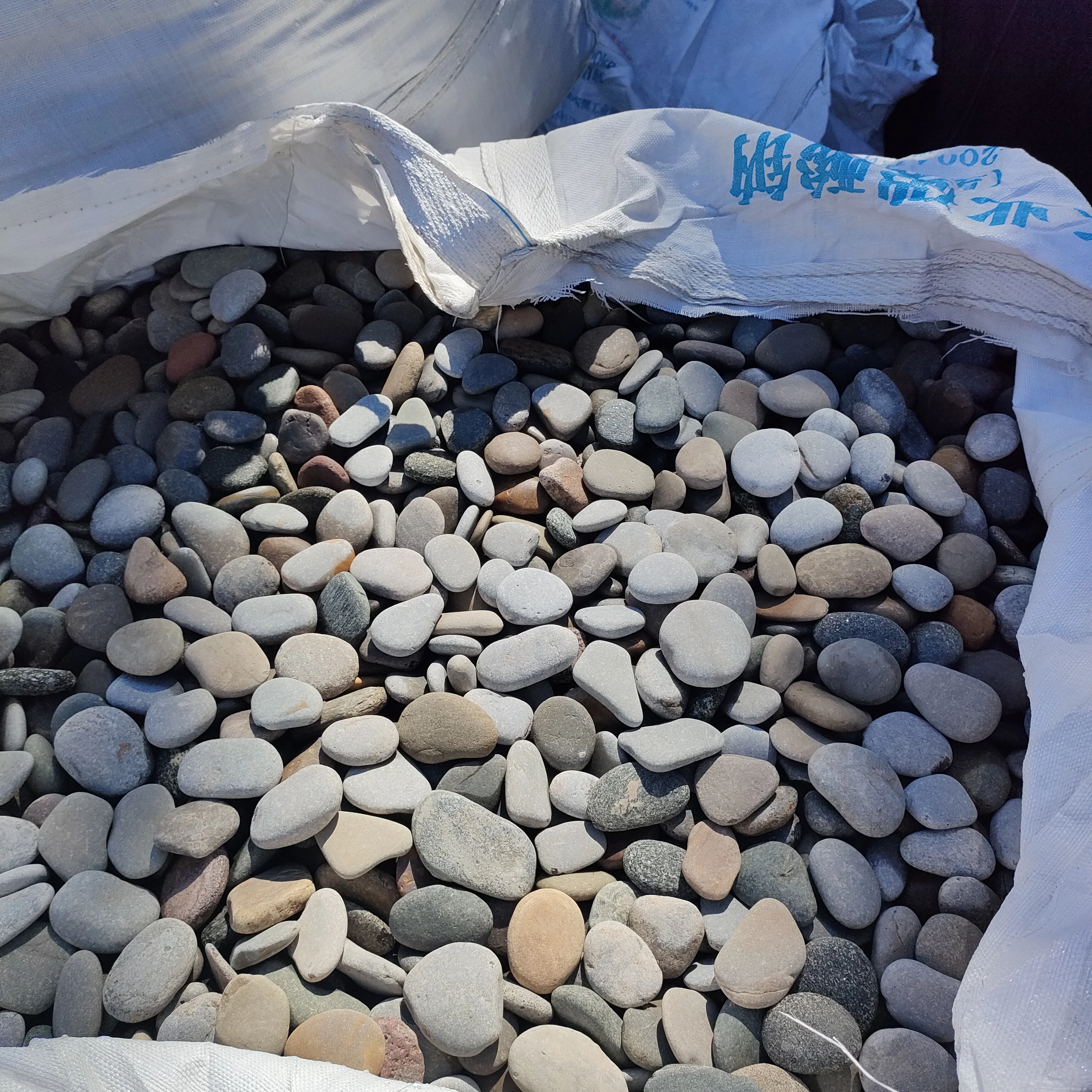 Factory custom Various sizes Natural River Stone painting pebbles handmade painting diy stones pebbles