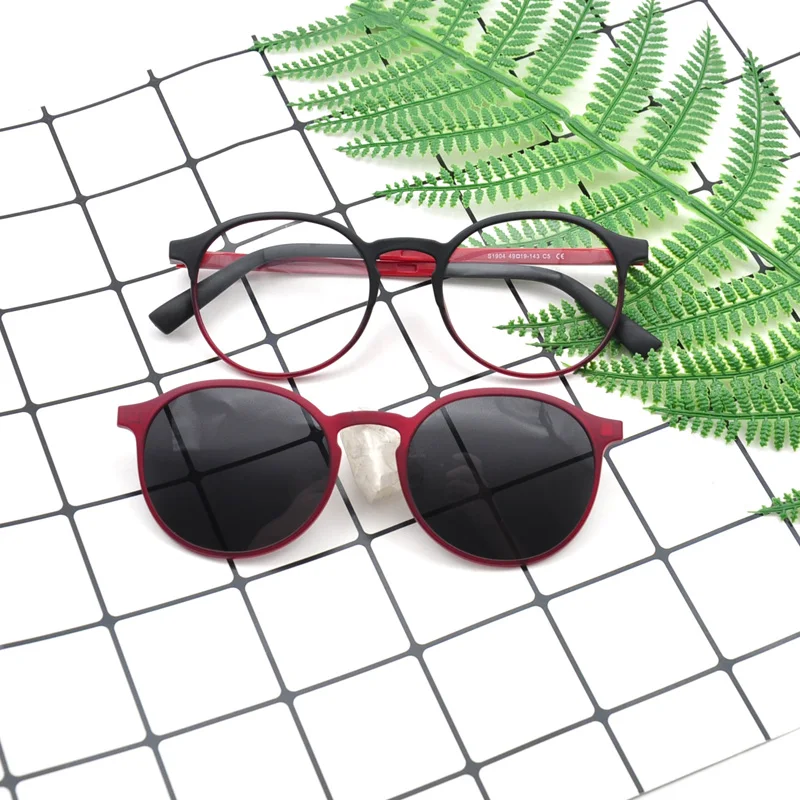 New Fashion Designer Sunglasses with Magnetic Polarized Clip-On AC Lenses and TR90 Metal Frame