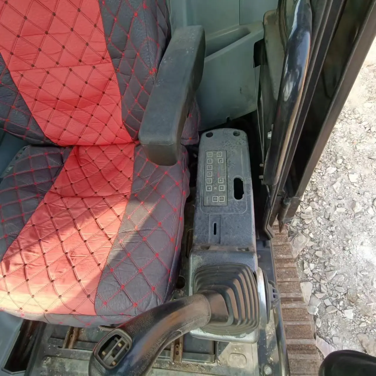 cheap price Used HYUNDAI 225lc -9t Crawler Excavator Good Price Used 225 Hyundai 225LC 220-9 Excavators.