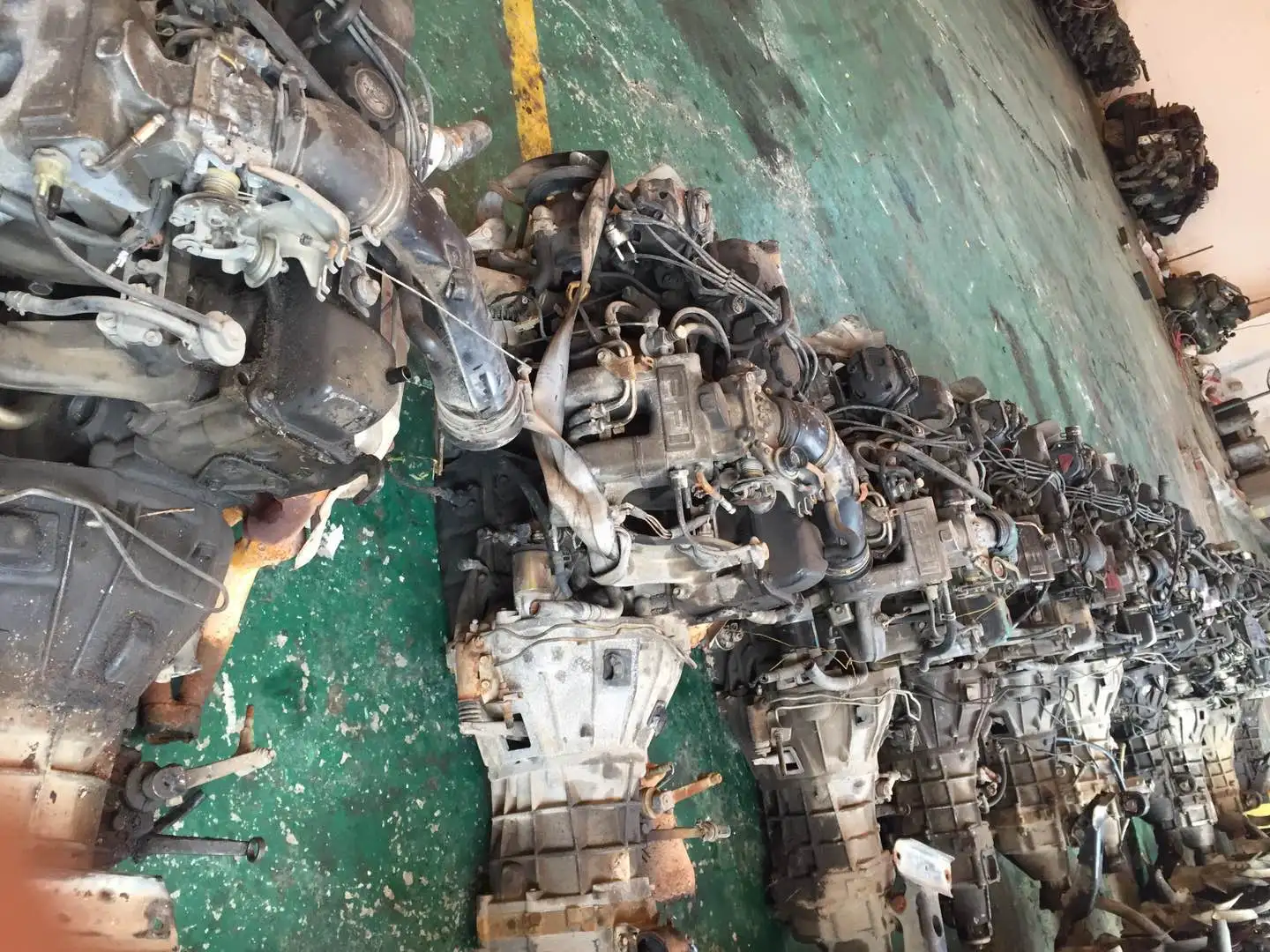 Used second hand engine 1rz 2rz 3rz Complete Motor For Toyotas Hiace 1rz Engine Suitable For Toyotas 2rz Engine