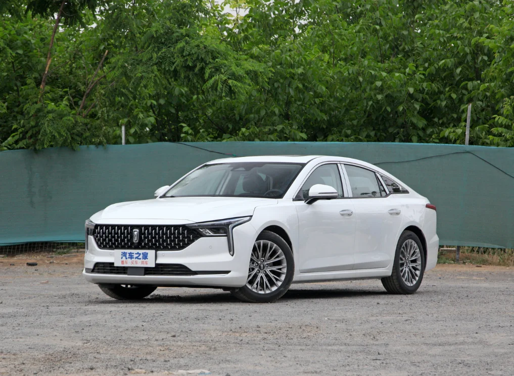 Купить автомобиль из Китая бестселлер бензиновые автомобили 2022 подержанные недорогой 1 5 t защитник хэтчбек седан