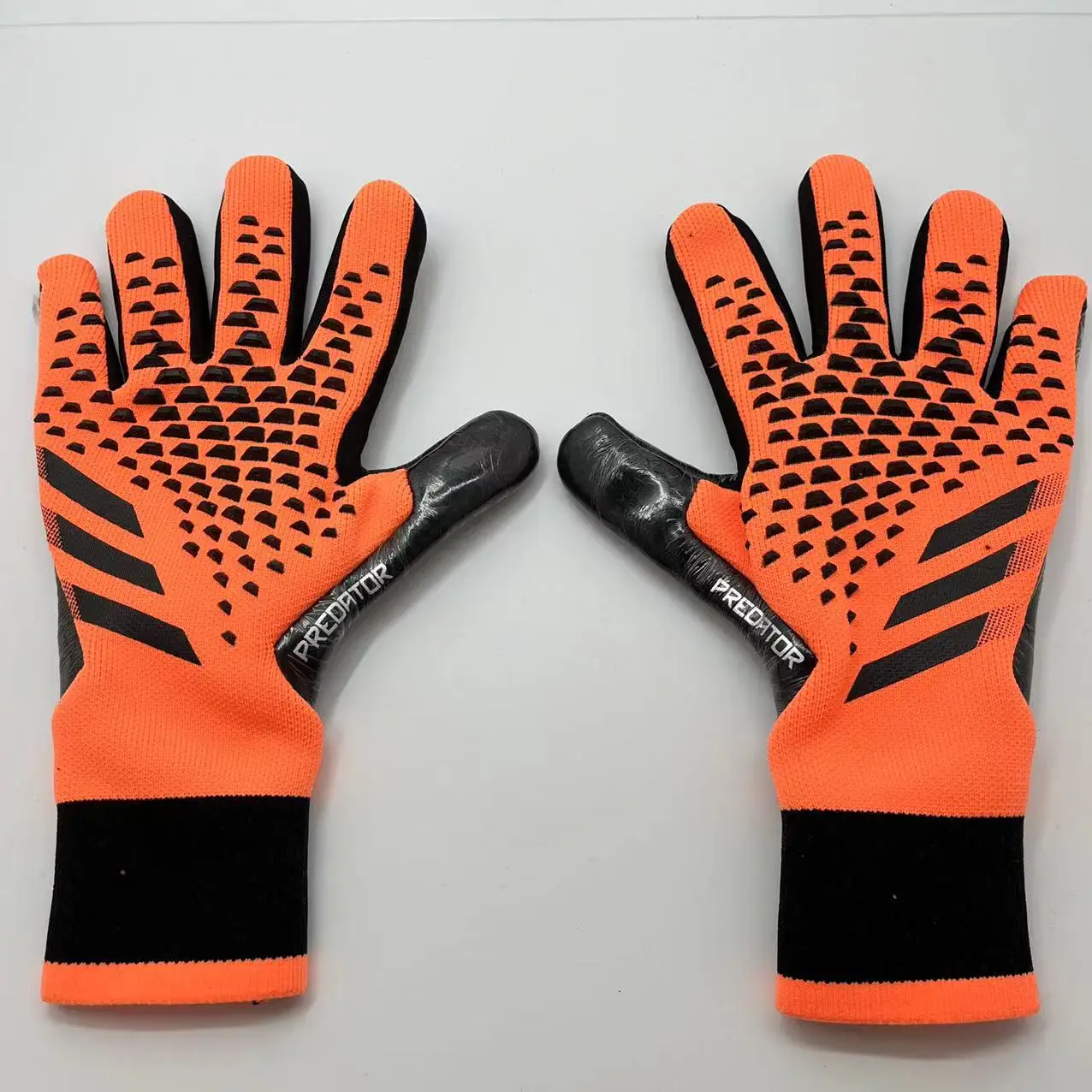 Goalkeeper Gloves Strong Grip Goalie Soccer Glove Football Gloves with Finger Support Size 6/7/8/9/10