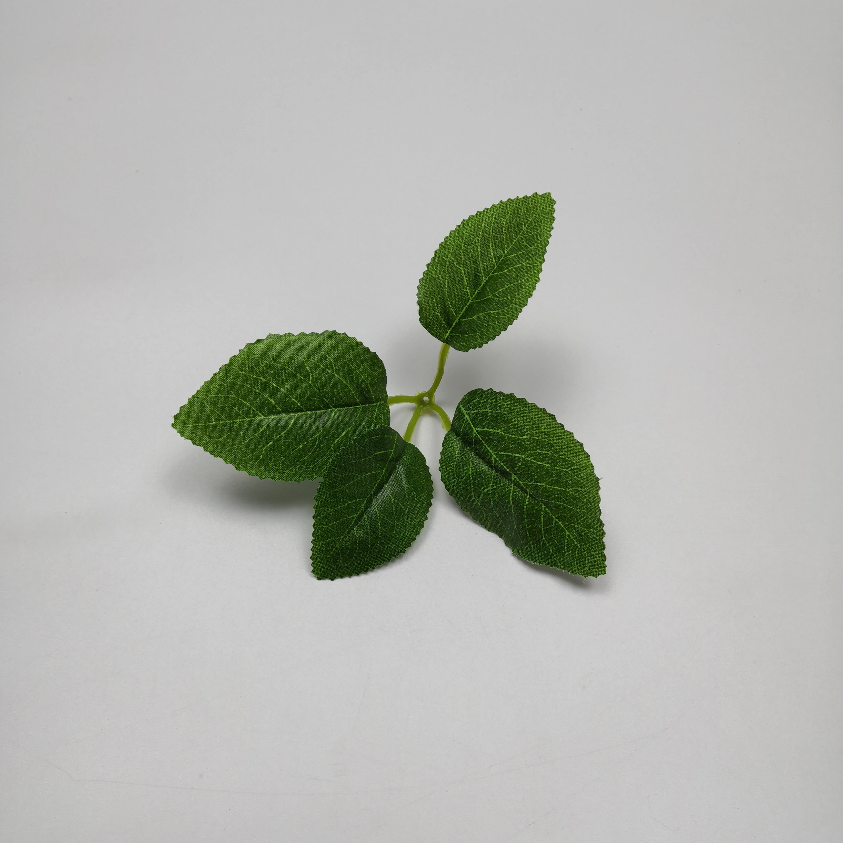 Wholesale high quality decorative artificial rose flower leaves for festive soap flower heads and decoration