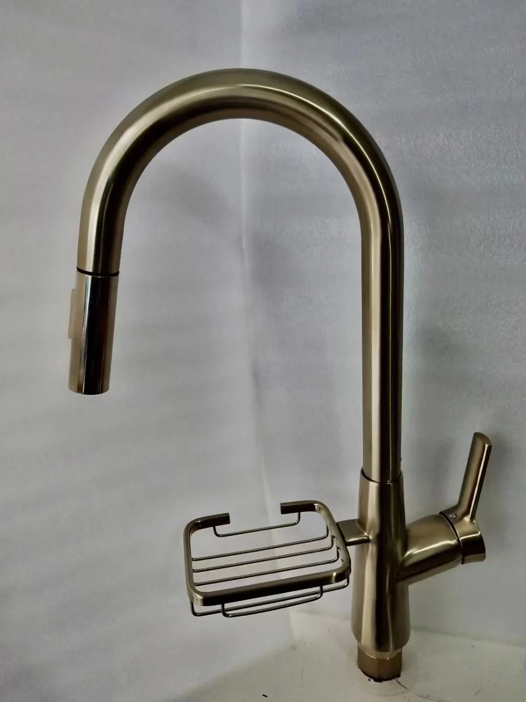 New Arrival Lavatory Faucets 360 Rotation Black Pull Out Hot and Cold Water Mixer brass Kitchen Water Filter Faucet