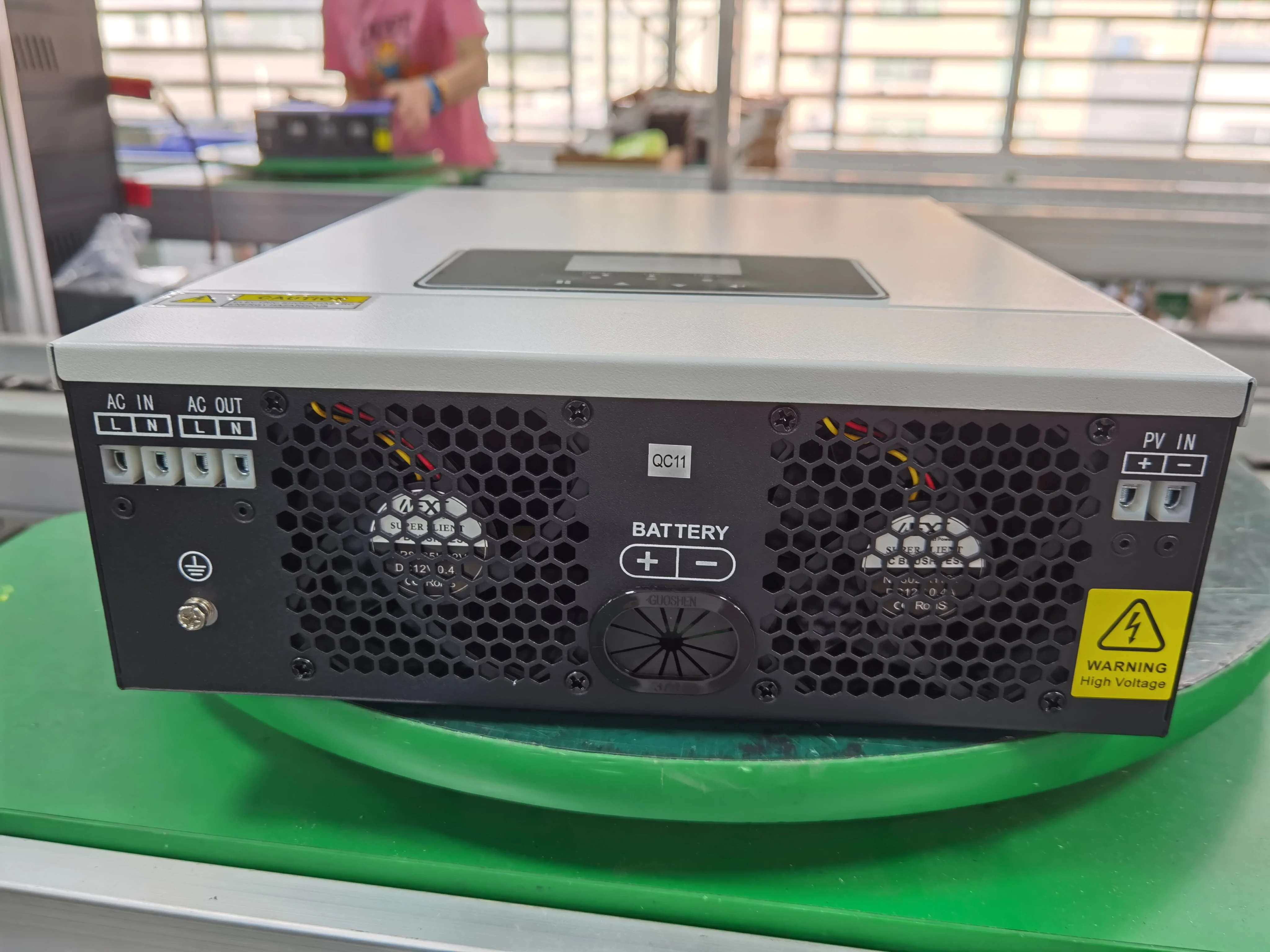 12V 24V hybrid solar inverter 1.6kw 3.2kw built in mppt controller use for solar energy system