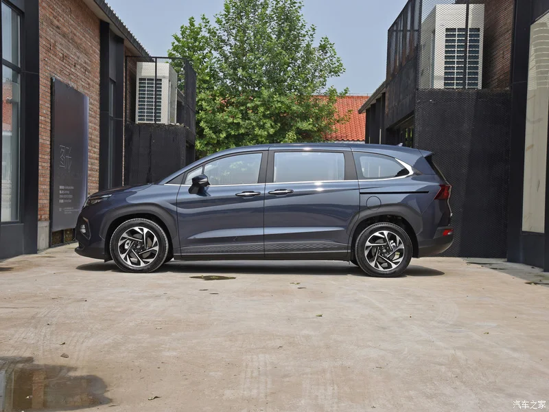 Пекинский MPV HYDUDAI CUSTO 2024 270TGDi/ 380TGDi DLX/Pro/GLS бензиновый двигатель 5 дверей 7 мест CarLife