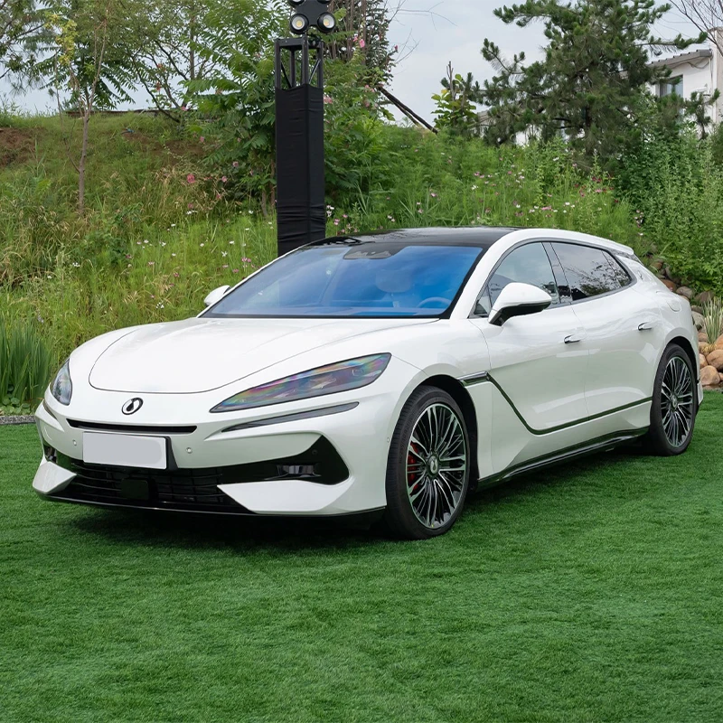 Denza Z9Gt Ev 630 Four-Wheel Drive Pro Version 5-Door 5-Seat Hatchback Medium And Large 966 Hp New Energy Vehicle Electric Car