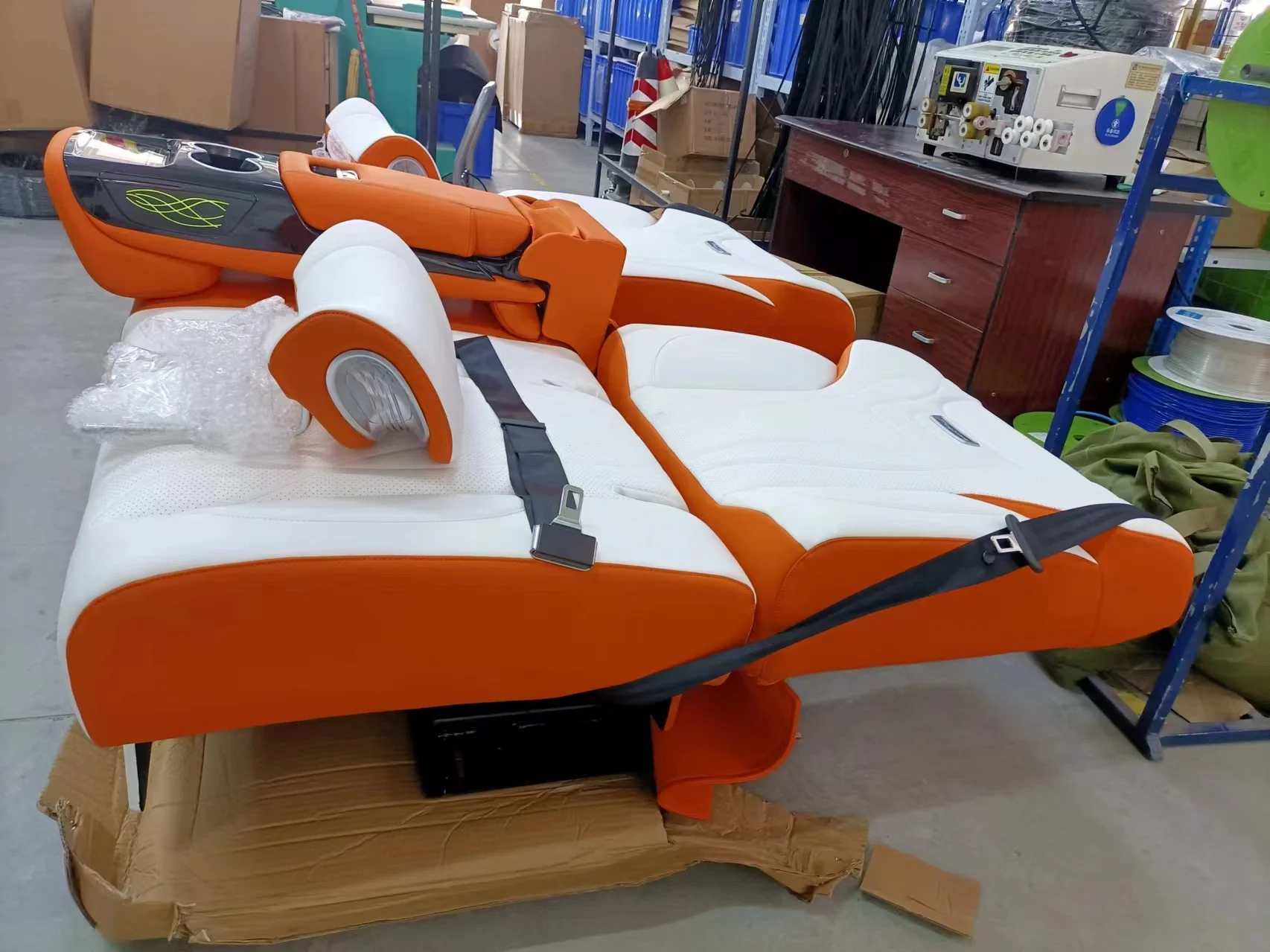 Customized Luxury Bench Electric Reclining To Bed Auto Interior Conversion Limousine Van Seat