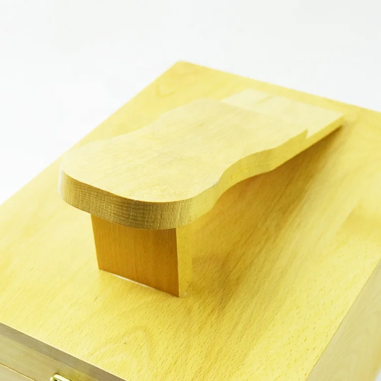 Wholesale 11pcs Accessories Wooden Box Shoe Care kit