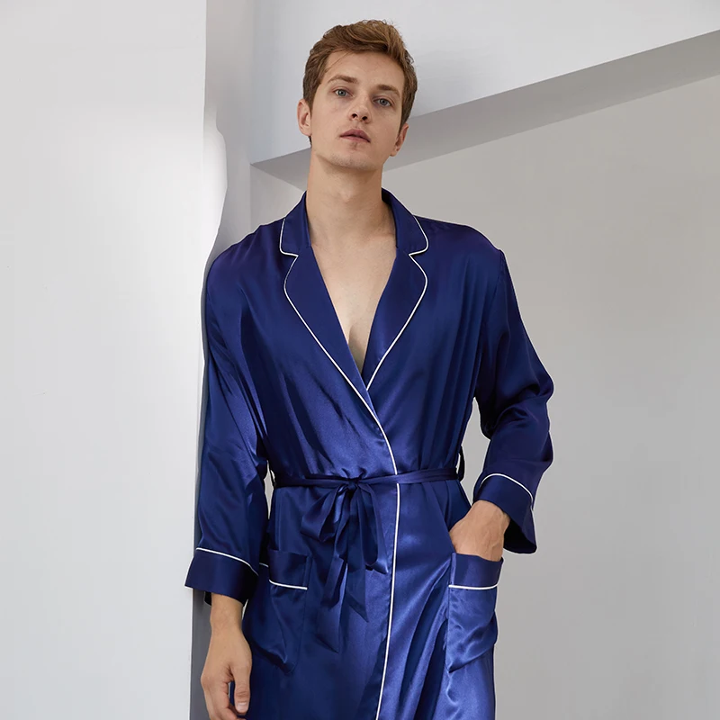 
2021 Hot Selling Skin-friendly Nightgown Cool Summer Lace Men Robe In Solid Color Silk Robe 
