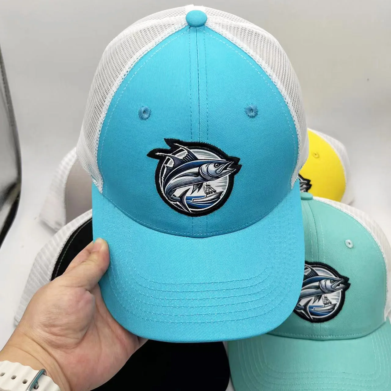 Custom Mesh Trucker Caps High Quality 6 Panel Baseball Cap Outdoor Sport Gorras Curved brim Mesh Trucker Hat With Patch logo