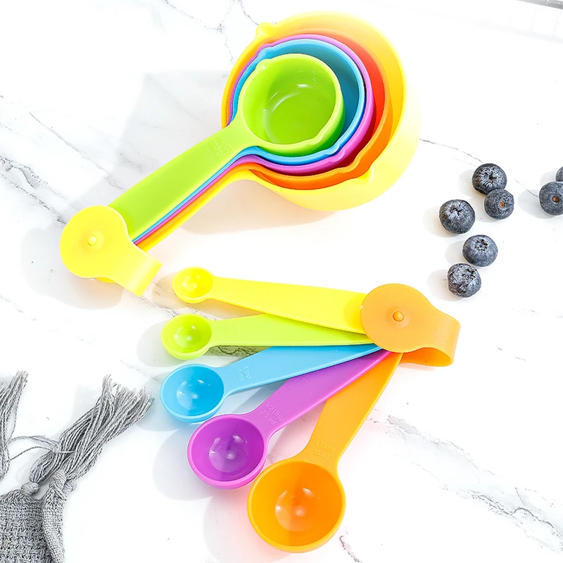 Wholesale Kitchen Cooking Multi Functional Food Coffee Tea 5-Piece Plastic Measuring Cup Set