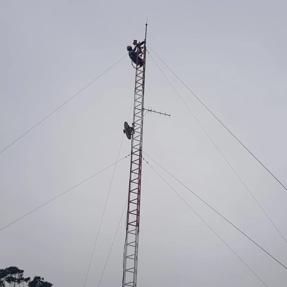 FAA type low intensity L810 obstruction light buildings/antennas/towers/cranes self-contained aviation solar obstruction light